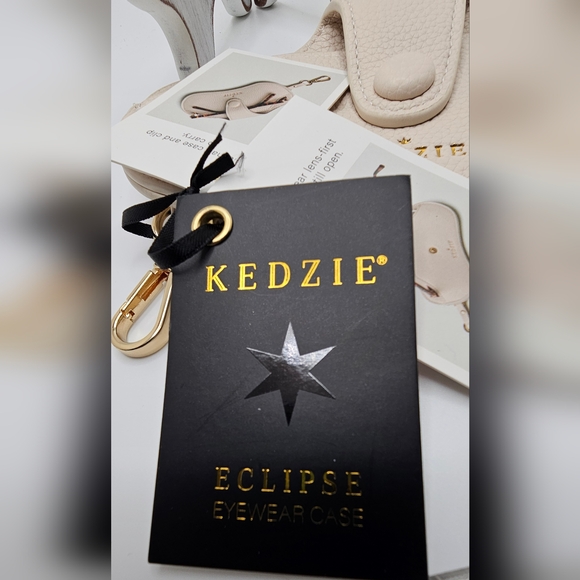 Kedzie Eclipse Cream Padded Eye Glasses Case - NWT - Picture 5 of 8